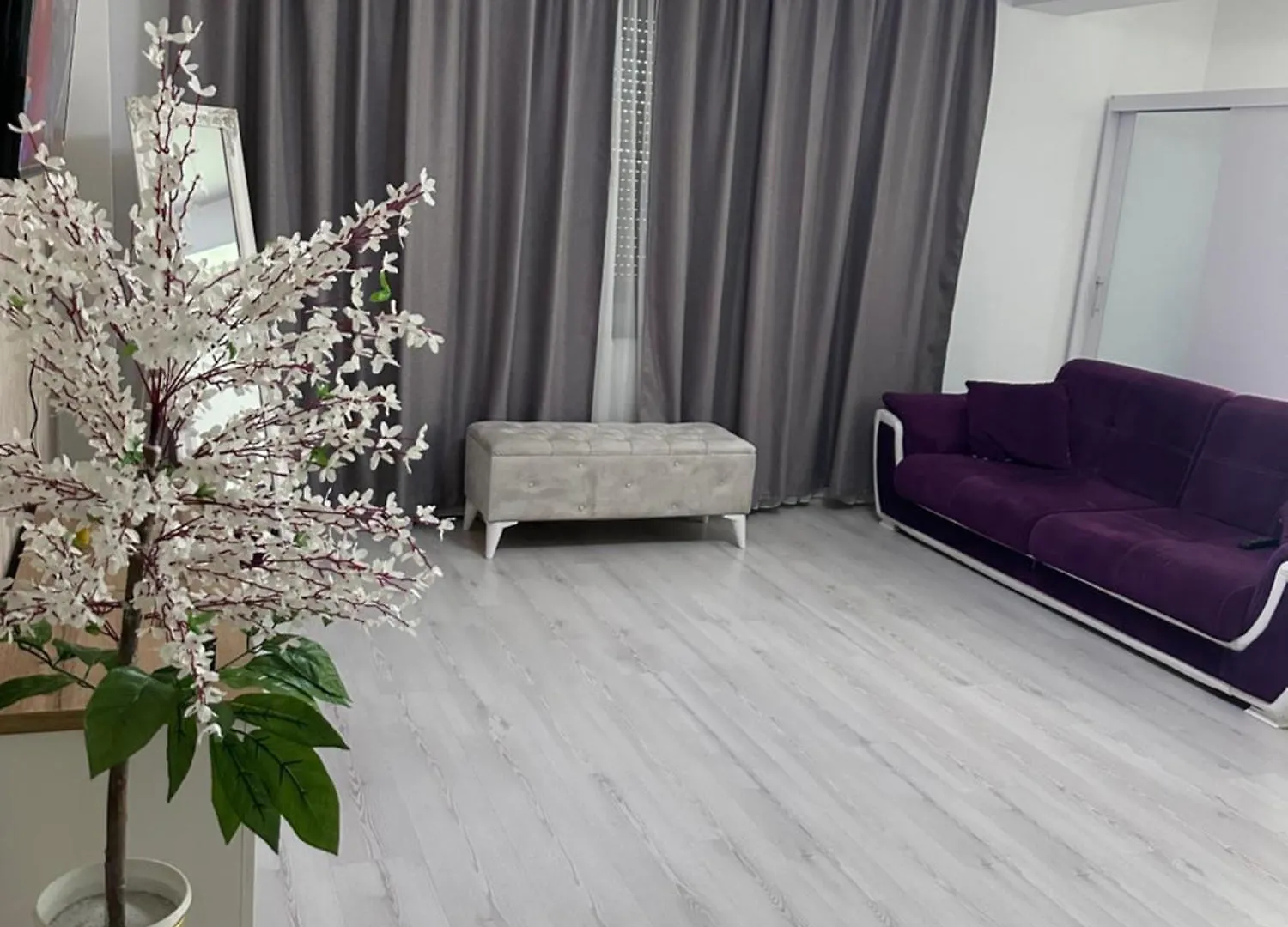 Apartment Apartament In Regim Bucharest Romania